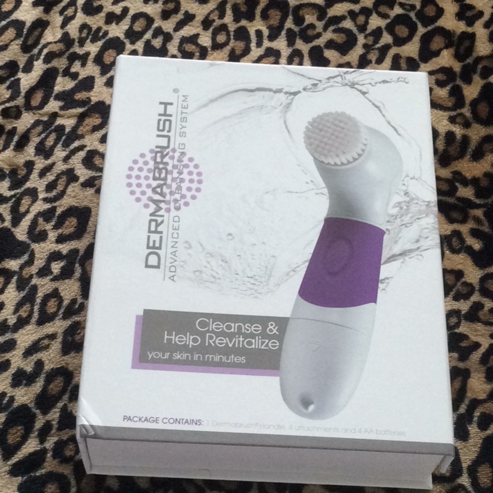 Dermabush - Picture 2 of 4